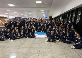 Moraes pede novos documentos para comprovar reativação do X no país