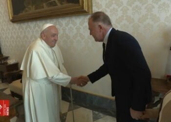 Governador Casagrande é recebido pelo Papa Francisco, no Vaticano