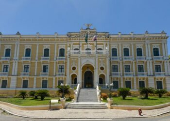 Primeira parcela do décimo terceiro deve ser paga até esta sexta