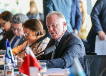 Casagrande participa de nova reunião do Fórum de Governadores, em Brasília