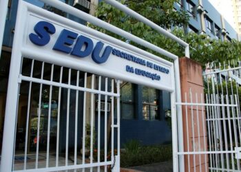 Pesquisa monitora peixes recifais nas Ilhas de Guarapari Linkedin