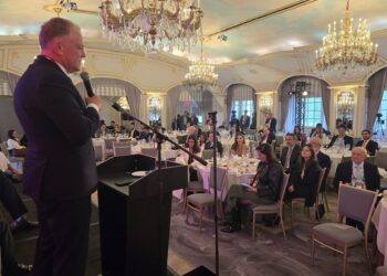 Governador capixaba apresenta Programa Estado Presente em evento nos Estados Unidos