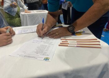 Emoção marca entrega de 170 escrituras em Jaguaré