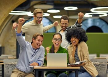 Moraes: Bolsonaro pode ser preso se divulgar entrevista em rede social