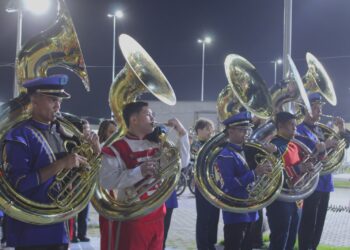 Oposição ocupa plenários por anistia a 8/1 e impeachment de Moraes