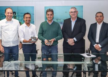 Funcionários e ex-funcionários da Caixa são alvos de operação da PF