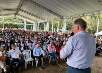 Outubro Rosa traz a importância da detecção precoce do câncer de mama em mulheres