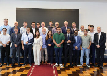 BC mantém juros básicos em 15% ao ano pela quarta vez seguida