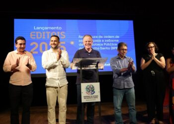 Professores podem acumular cargo público, decide Congresso