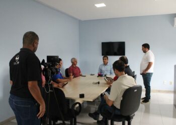 Professores podem acumular cargo público, decide Congresso