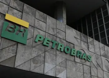 Petrobras implementa desconto no diesel a partir de segunda-feira