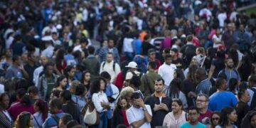 Salário mínimo deverá subir para R$ 1.741 em 2027