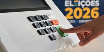 Eleições 2026: confira a ordem dos 6 votos na urna e como usar a colinha eleitoral