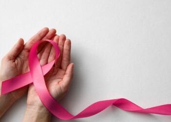 Outubro Rosa reforça a importância da prevenção dos cânceres de mama e do colo do útero